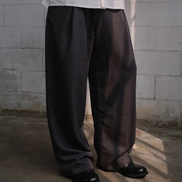 다이브인 스트라이프 팬츠 챠콜 1사이즈