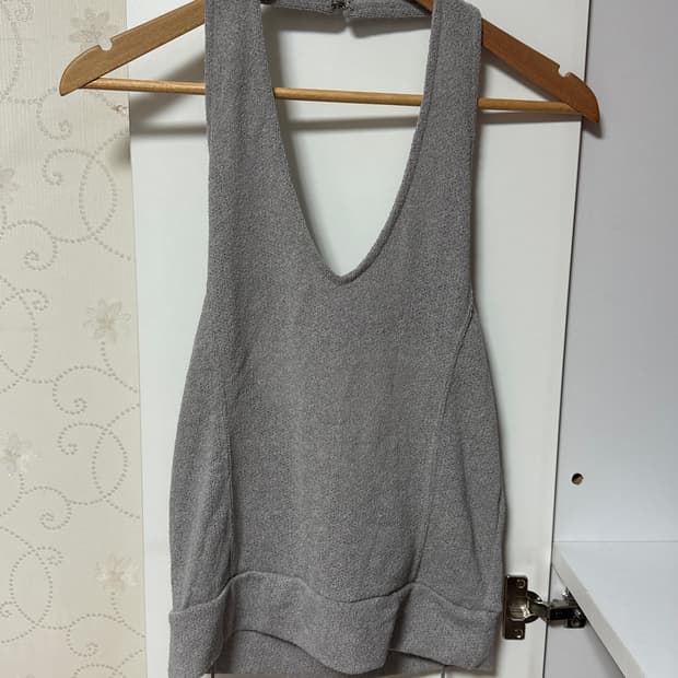 오호스 홀터넥 니트 탑