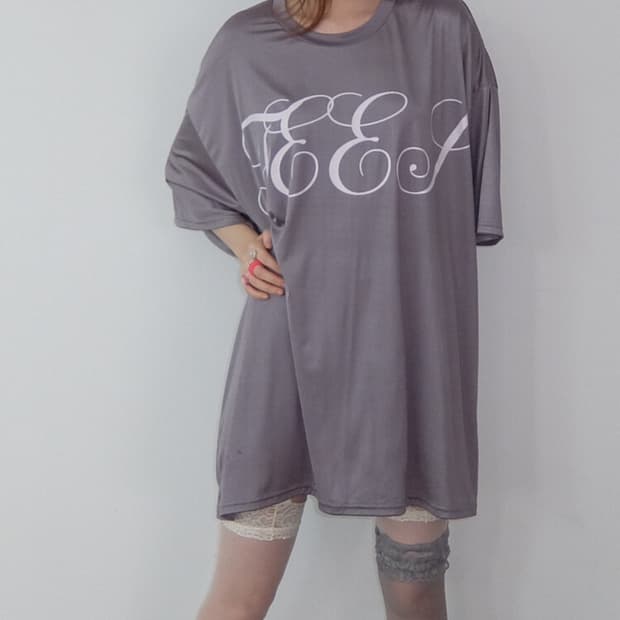 샵페어리 상의 shining boxy lettering t-shirt