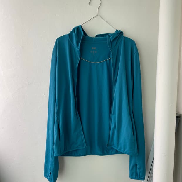 유니클로 에어리즘 풀집 L