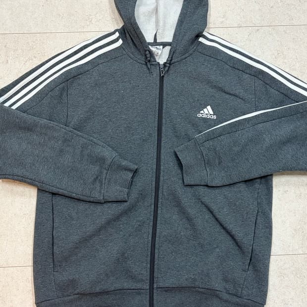 아디다스 차콜 기모 후드집업
