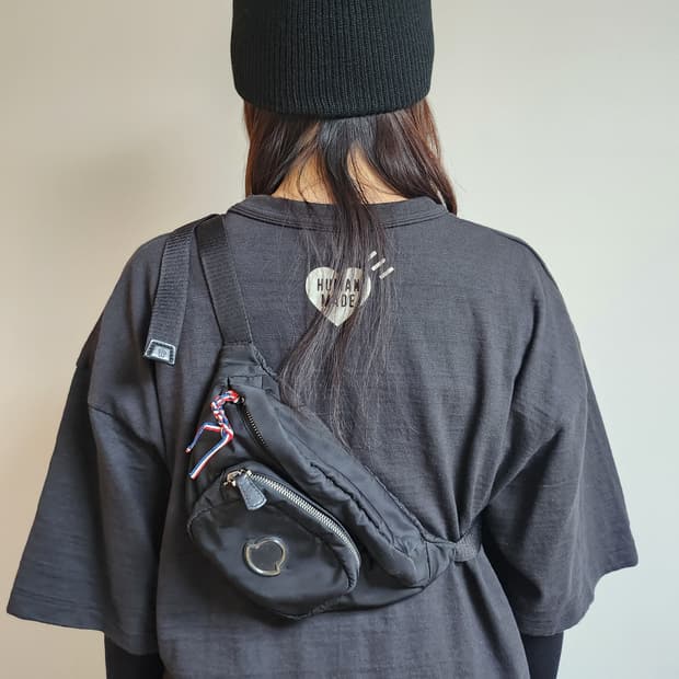 몽클레어 벨트백