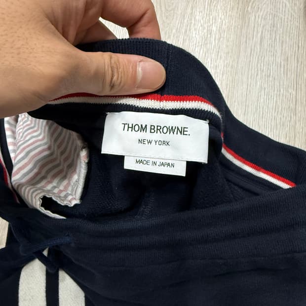 톰브라운 트레이닝 팬츠 4사이즈