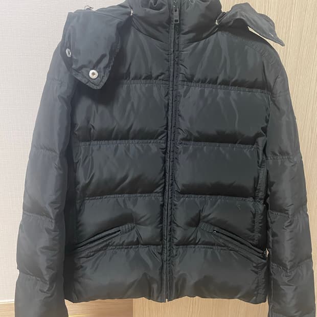 프라다 패딩