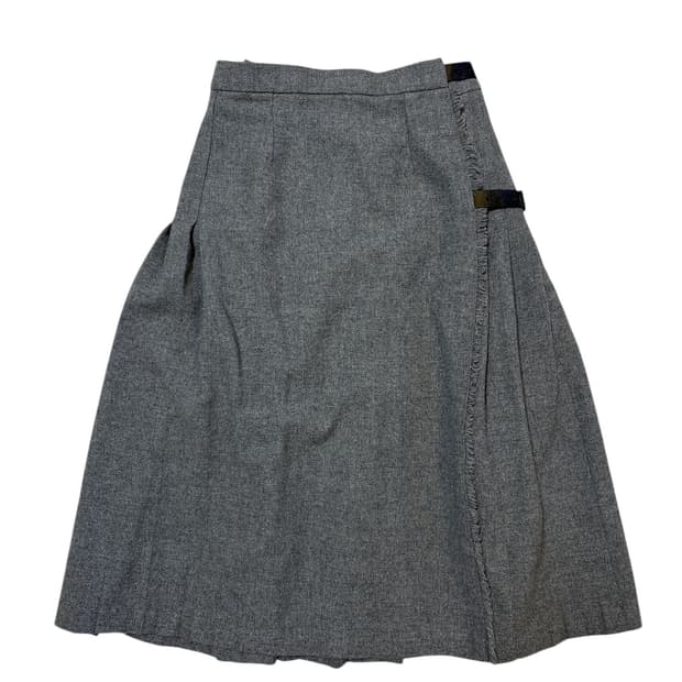 그레이 벨티드 미디 랩스커트