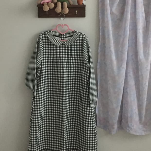 둥근 카라 체크 원피스