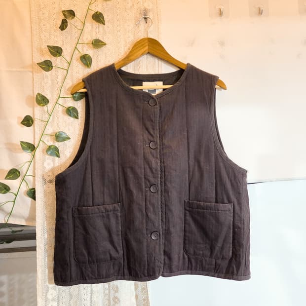 다크브라운 누빔 베스트