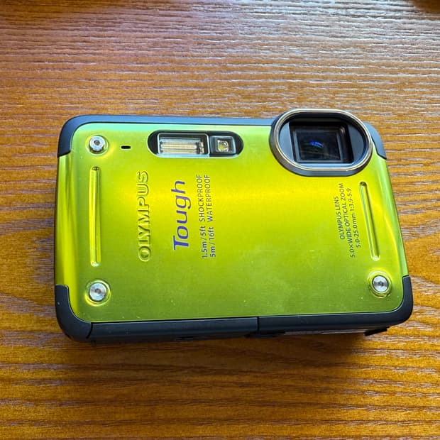디카 상태 매우 좋음!! 올림푸스 Tough tg-620 라임 그린