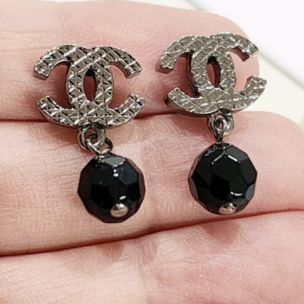 샤넬 CC로고 볼 드롭 귀걸이