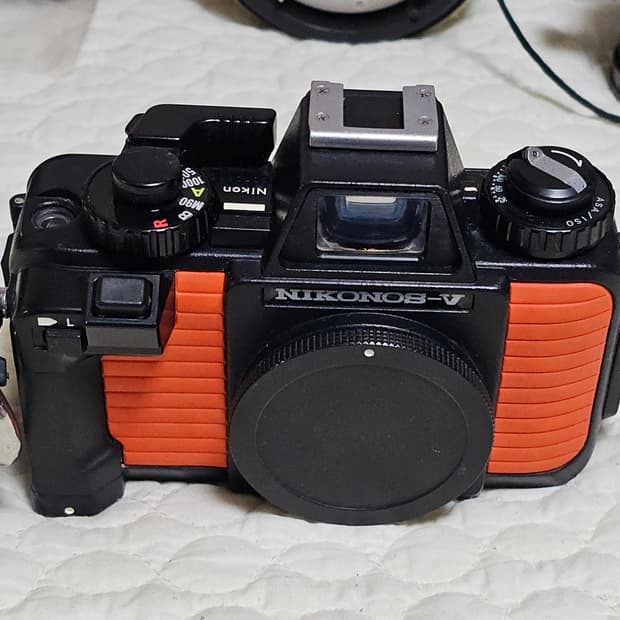 니콘 니코노스 V(Nikon Nikonos V) 수중 필름 카메라