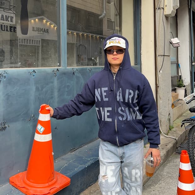 90’s Tultex stencil work hood zip-up 