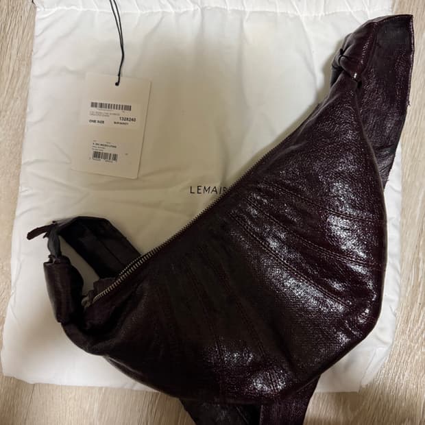 르메르 코티드 린넨 크루아상백 스몰 버건디