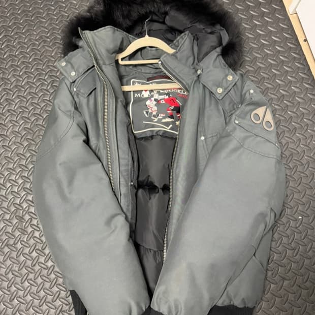 무스너클 발라스틱 M