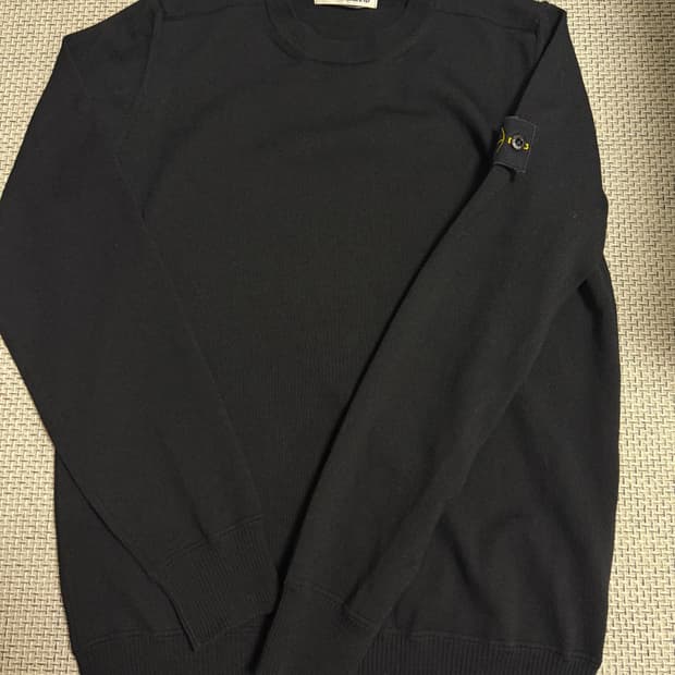 새상품 스톤아일랜드 울니트 블랙 M