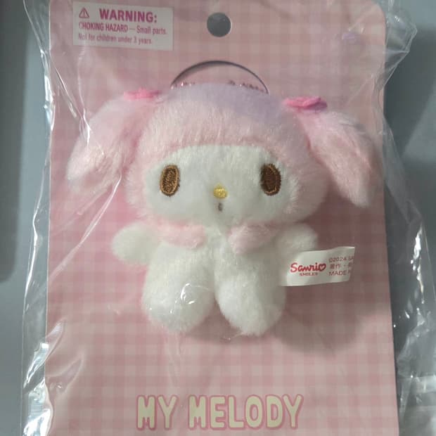 산리오 마이멜로디 피탓토 프렌즈 마스코트 뱃지 판매합니다.