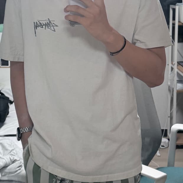 스투시 플러시 티셔츠 화이트