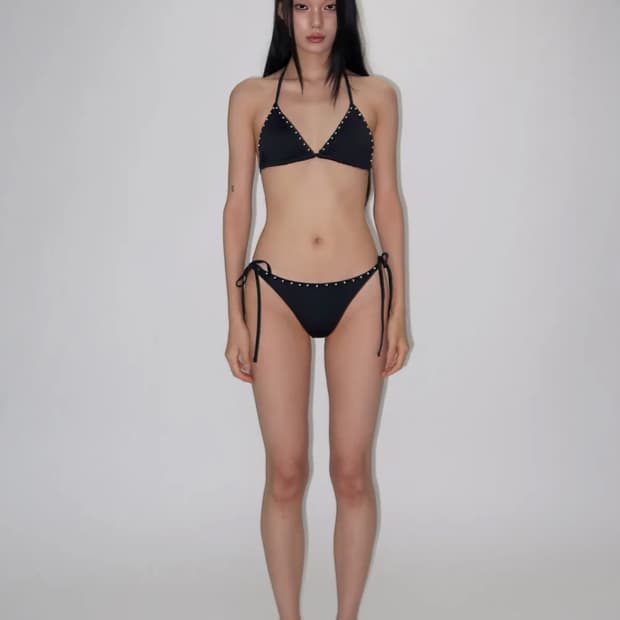 떨스티클럽 블랙 스터드 비키니 세트Black stud bikini set
