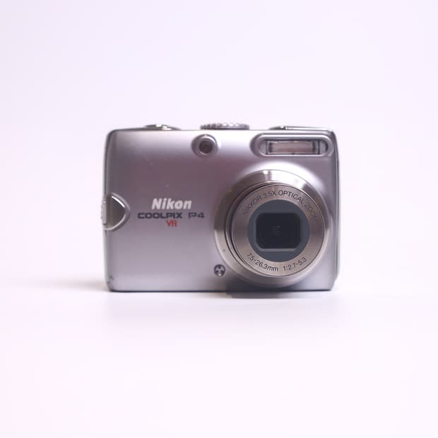 니콘 쿨픽스 P4 (이체 시 할인)