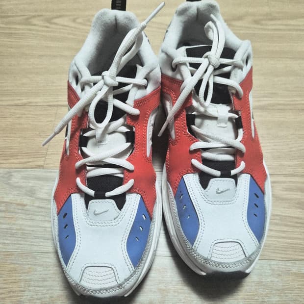 나이키 M2K 테크노건담