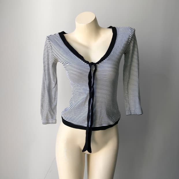 스트라이프 딥 넥 리본 7부 티셔츠