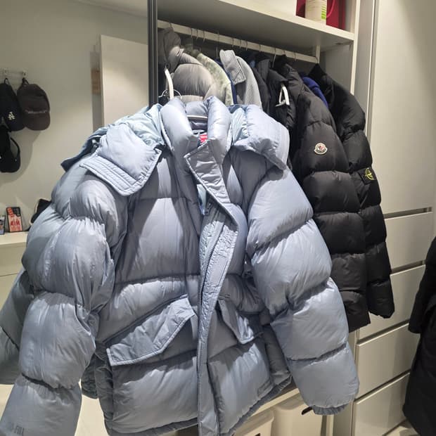 슈프림 700-필 다운 라이트웨이트 퍼퍼 자켓 라이트 블루 - 24FW