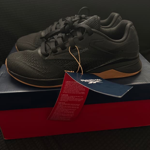 리복 나노 x4 운동화 230mm