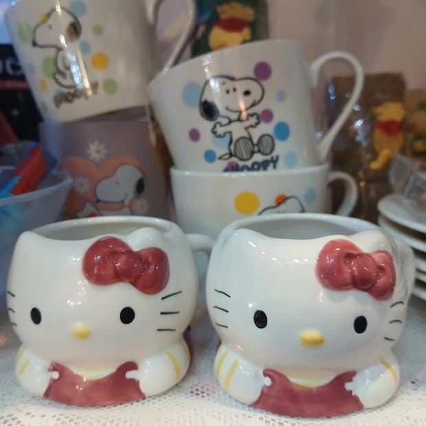 빈티지 산리오 헬로키티 도자기 머그컵