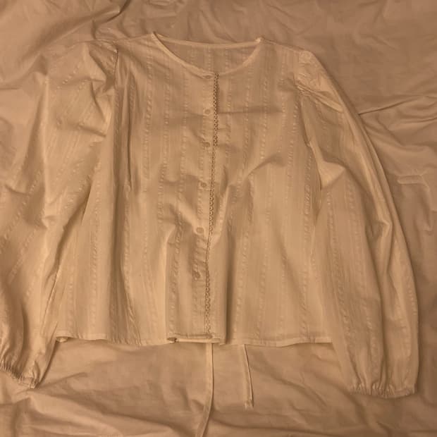 [새상품] 레이스 화이트 블라우스