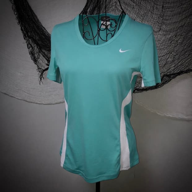 Vtg Nike mint Top