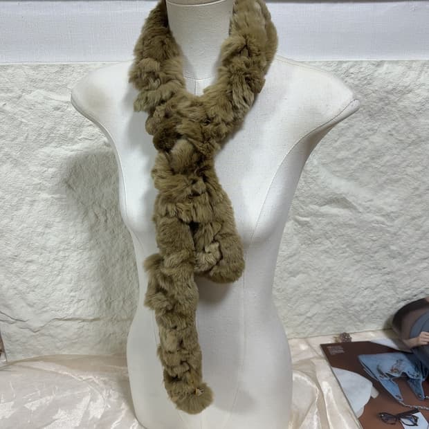 빈티지 아보카도 그린 토끼털 목도리 스카프