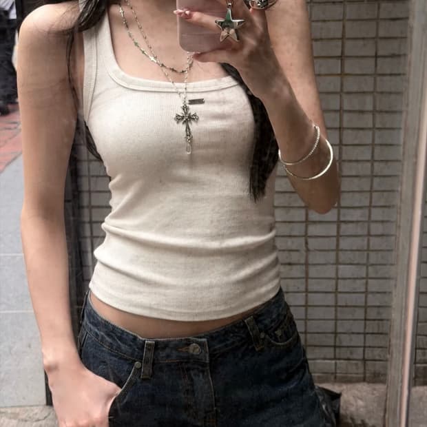 Muted Tank Top (white)