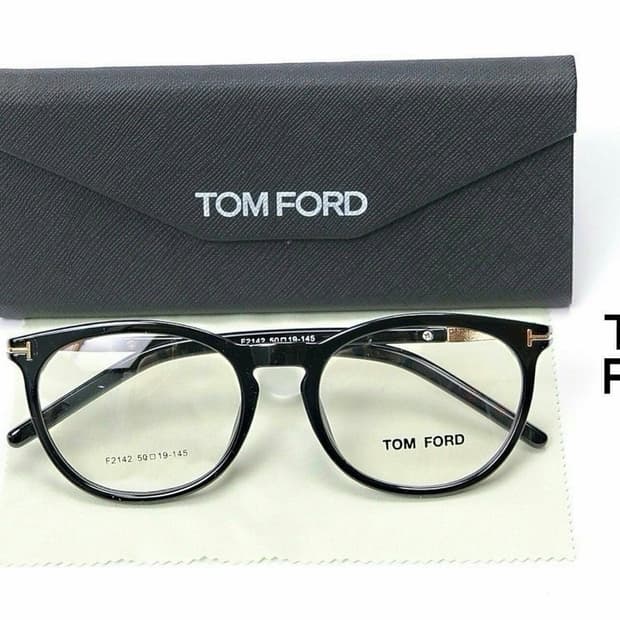 톰포드 뿔테 안경