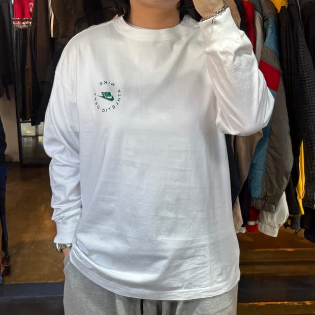 나이키 화이트 롱슬리브