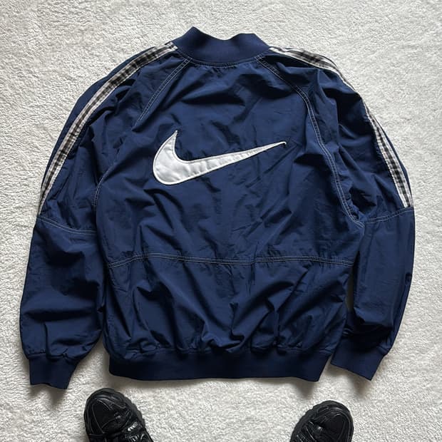 나이키 90s 백로고 바람막이자켓