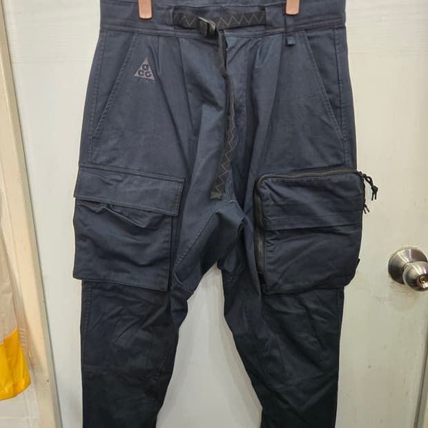 M사이즈)) NIKE ACG 나이키 acg 카고팬츠! 핏 너무 이뻐요!
