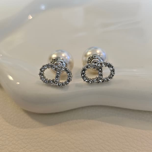 디올 업사이클링 투웨이 실버 진주 귀걸이