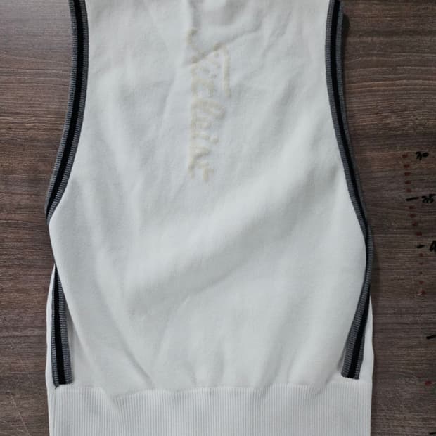 타이틀리스트 화이트 빅 로고  니트 베스트  S