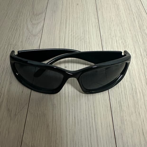 투큐브 스모글 선글라스