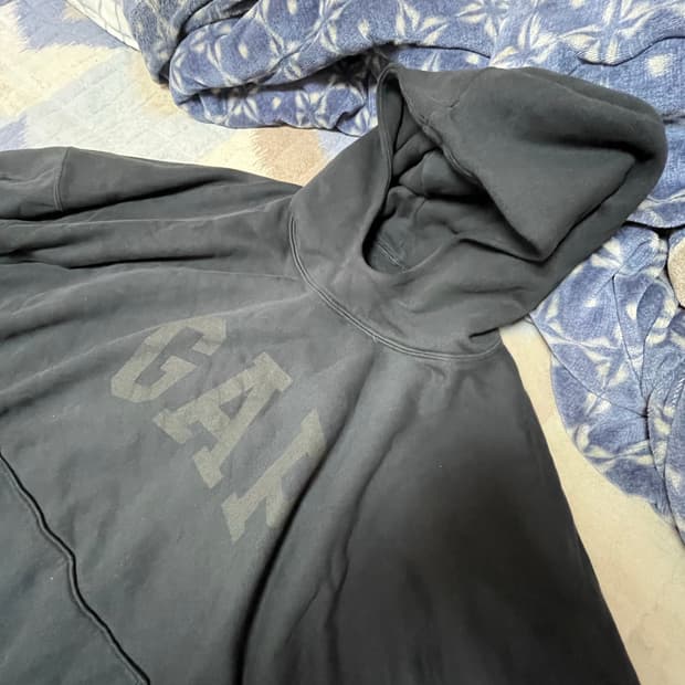 [L택포] 이지 갭 엔지니어드 바이 발렌시아가 도브 후드 워시드 블랙