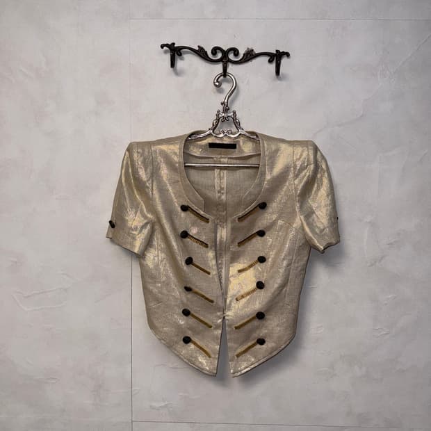 Minimum gold beige napoleon button jk