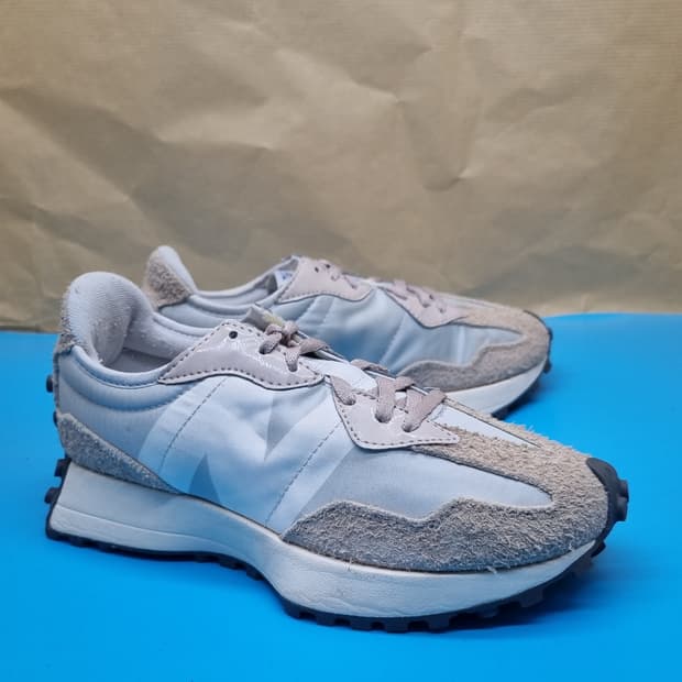 뉴발란스327. 여성운동화235 