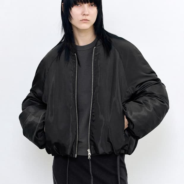 인사일런스 샤이닝 다운 자켓 (black, M)