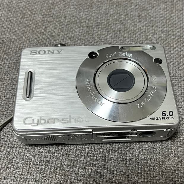소니 사이버샷 DSC-W50 디카