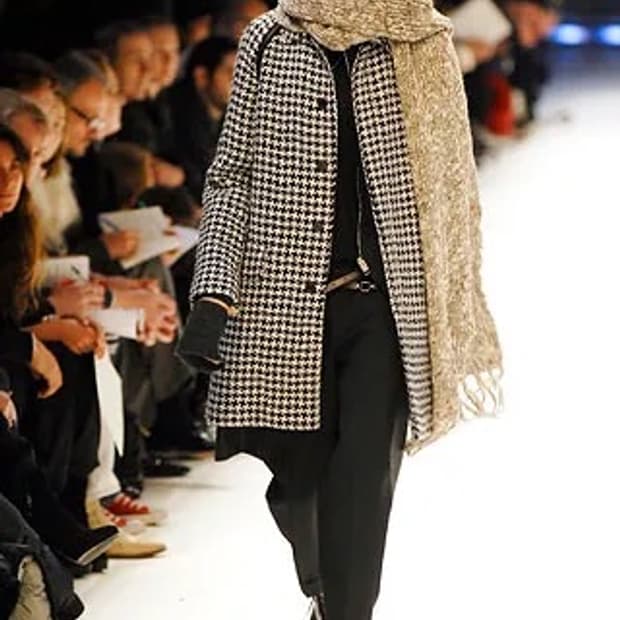 디올 옴므 네비게이트 머플러