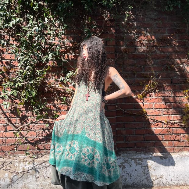 티티카카 숲 페이즐리 패턴 원피스