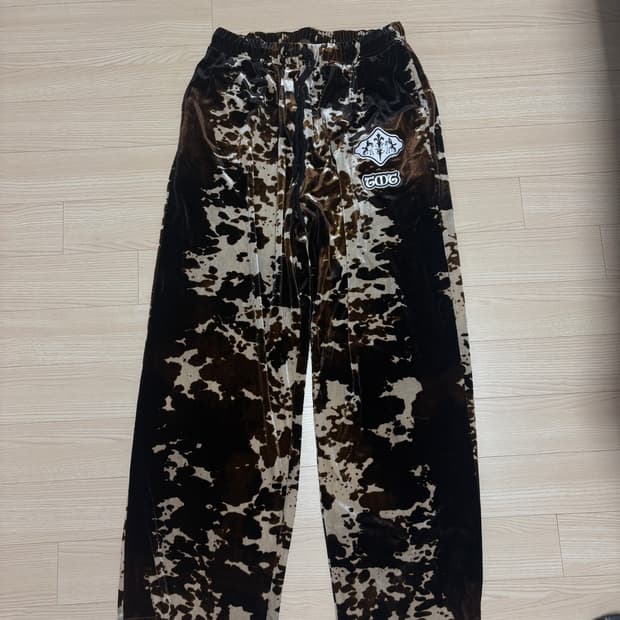 투머치택스 카우프린트 팬츠