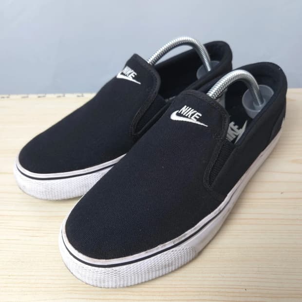 240 나이키 블랙 슬립온 스니커즈