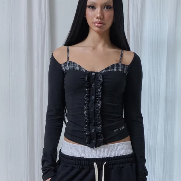 Eyeer 이와이이알 패턴 레이어드 롱 슬리브 블랙