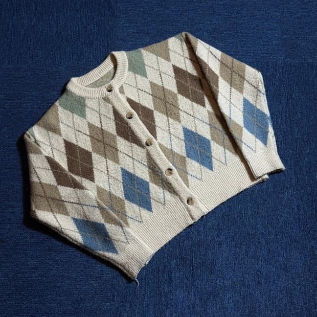 빈티지 아가일 체크 니트 가디건