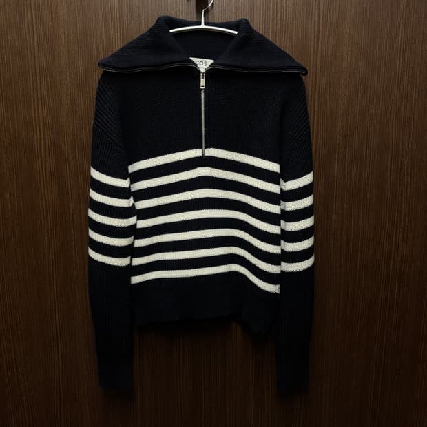 코스 cos 반집업 니트